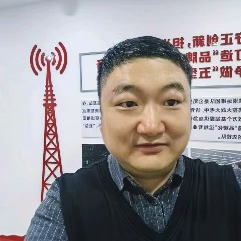 梁利中